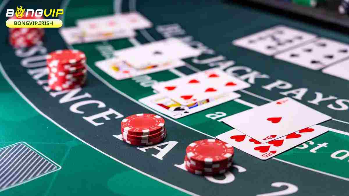 Bí quyết thắng cược bài blackjack là gì từ chuyên gia casino